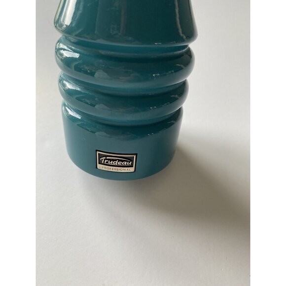 Trudeau Pepper Mill Modern Blue/Green Turquoise Kitchen Decor Brand New Wooden ! - Picture 5 of 6